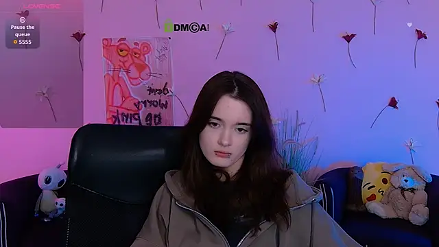 liana_kisses webcam