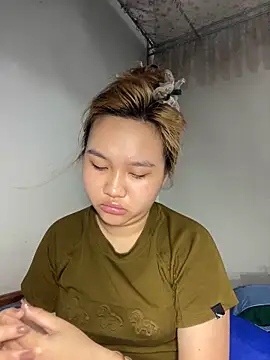 Almira6868 webcam