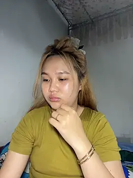 Almira6868 webcam
