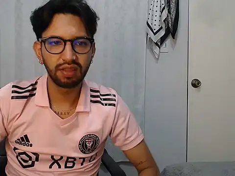 thomass1018 webcam