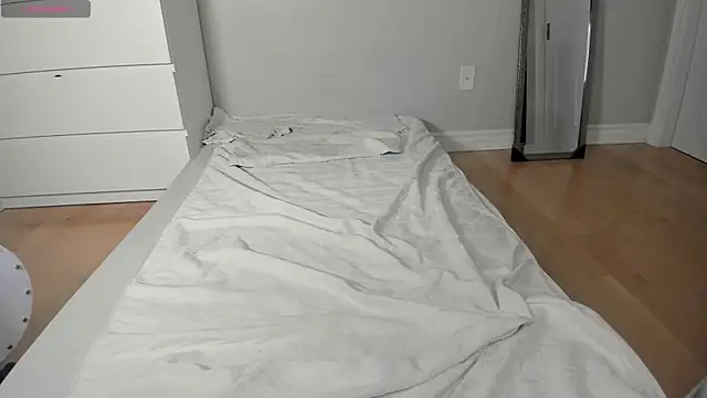 Jiwooe webcam