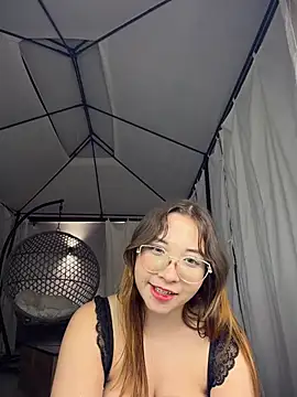 AliciaWhite_nt webcam
