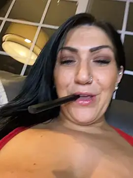LittleMissEeve webcam