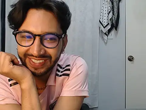 thomass1018 webcam