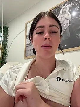 aus_queen webcam