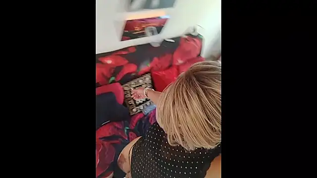 LadyOxana webcam