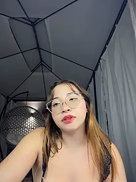 AliciaWhite_nt webcam