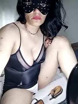 Nergiz2135 webcam