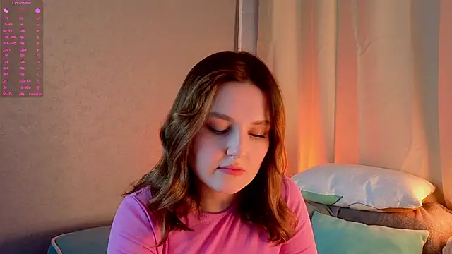 LorriMonz webcam