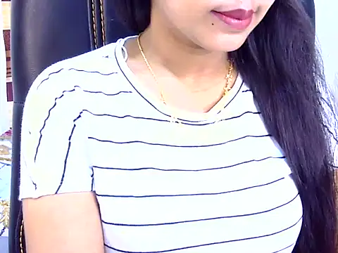 Noor_Zarin webcam