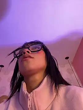 Alahia_pink_ webcam