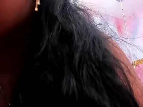AriaMoonnn webcam