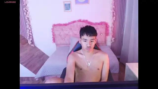 noa_hot69 webcam