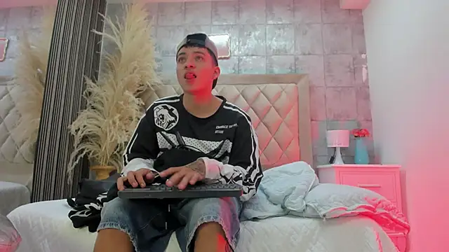 wesley_boyy_ webcam