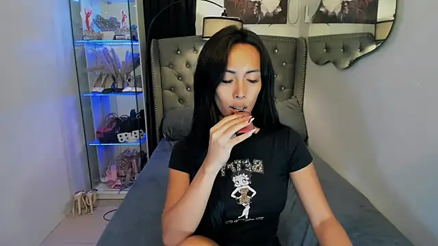 reighnempress webcam