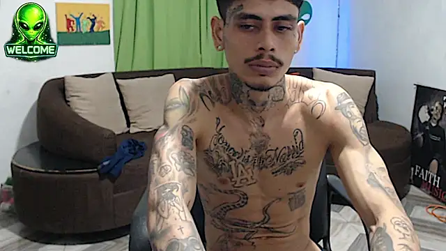 alpha_zom