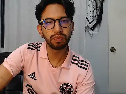thomass1018 webcam