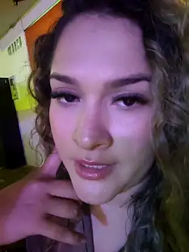 Sara_smiiith211 webcam