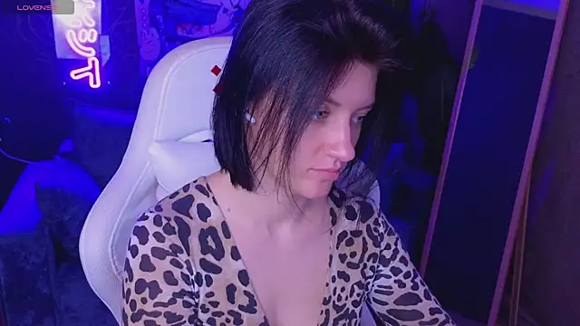roxy_riot_ webcam