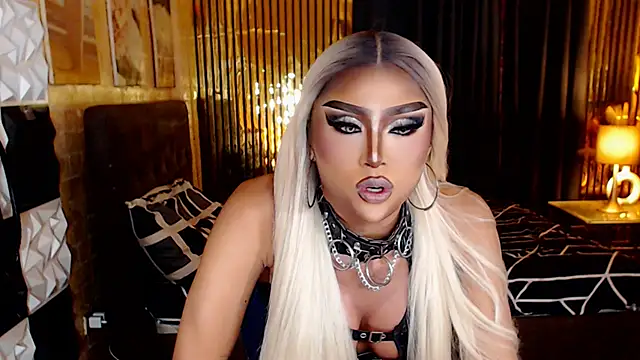 MassiveCockTrans webcam