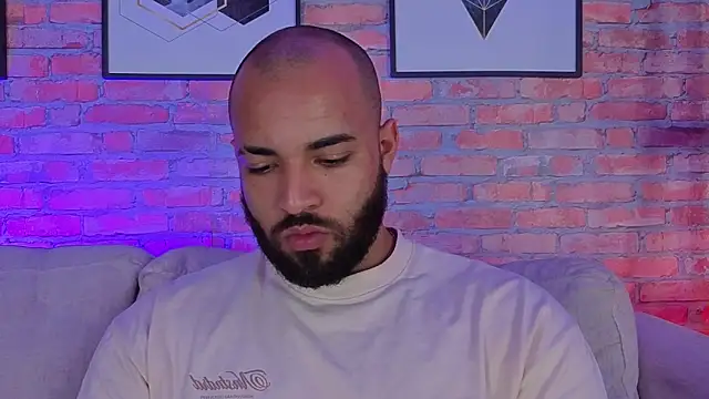 Chris_Varden webcam