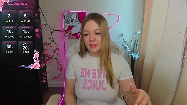 AmeliePeach webcam