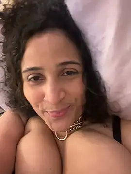 Yourgoodslut Live Webcam on Stripchat