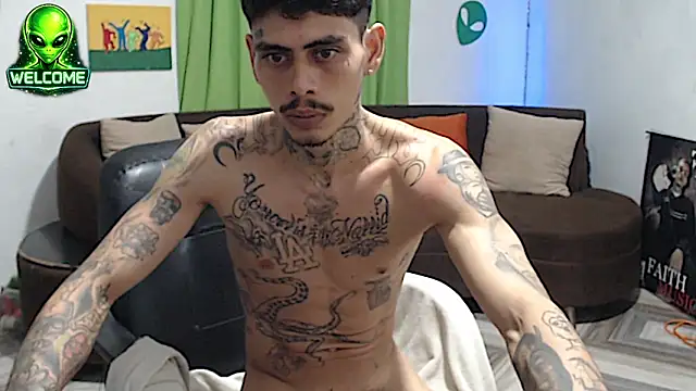 alpha_zom