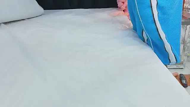 EbonyCoWorker webcam