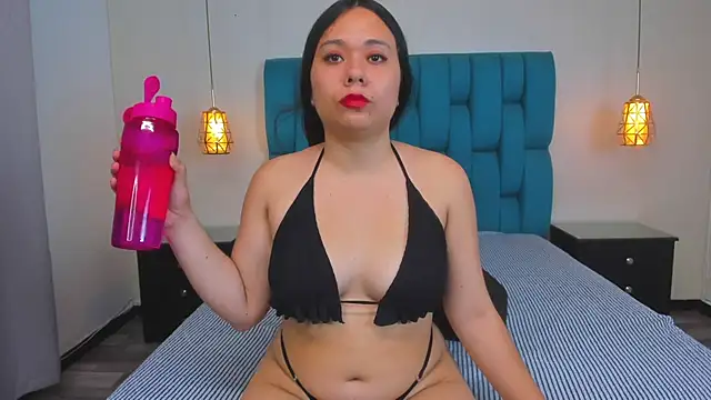 Alana__Fire webcam