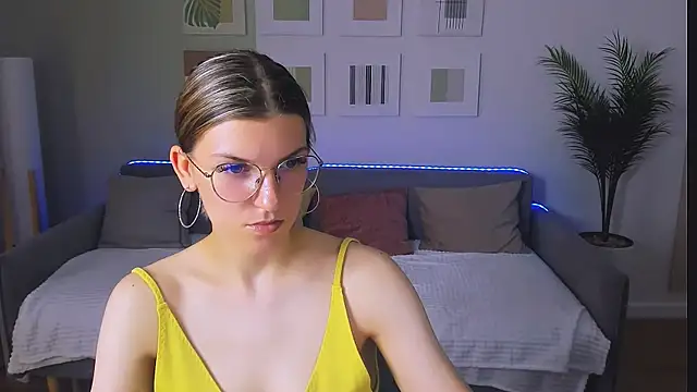 AnnaThorne webcam
