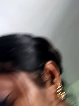 yamini1431 - Yamini1431's free webcam - UK Sex Cams