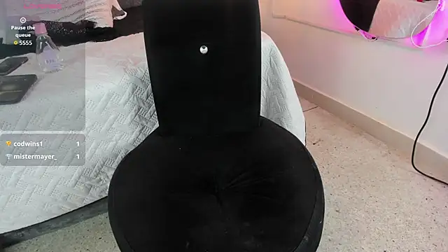 Miia_Deluxe webcam