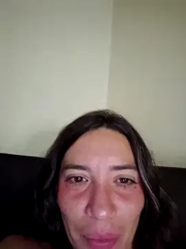 loveuu-bae webcam