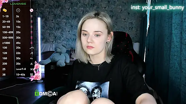 Your_small_bunny webcam