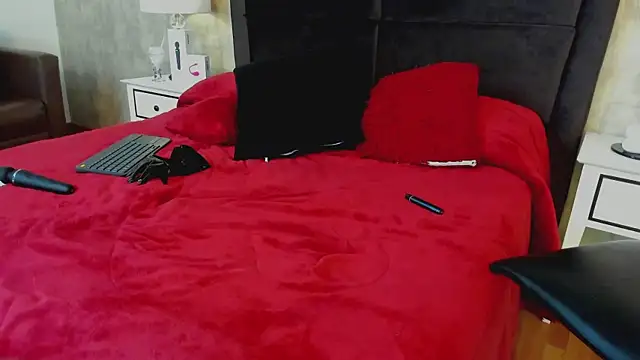 NahomyCarther live cam