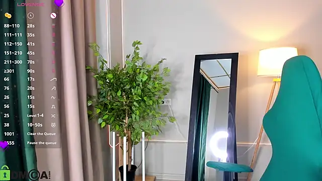 MoonlitAdele webcam