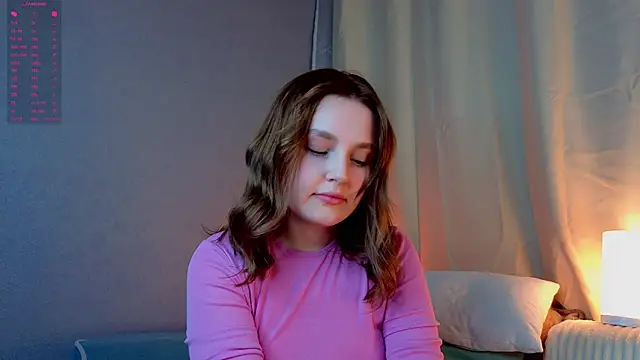 LorriMonz webcam