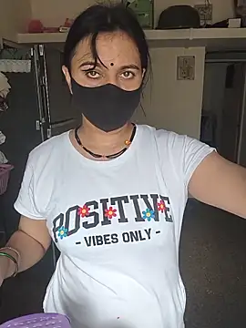 HeartlessGirl webcam