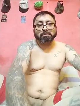 lingerieman420@xh live cam