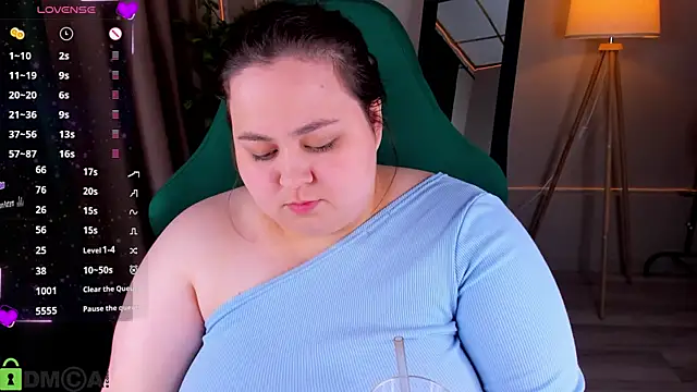 MoonlitAdele webcam
