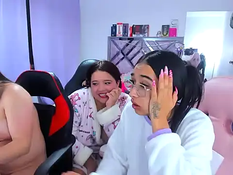 naomi_johnson webcam