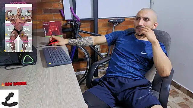 Marck_Muscle webcam