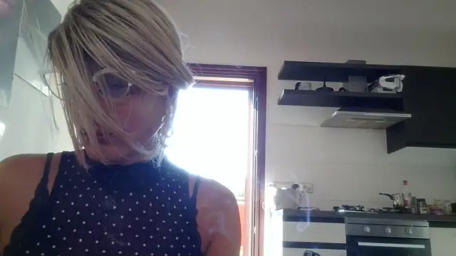 LadyOxana webcam