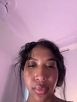 IamCrystal2 webcam