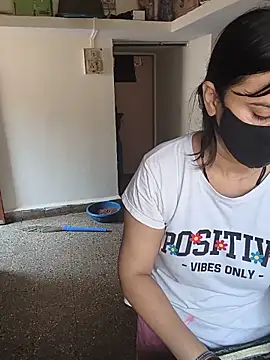 HeartlessGirl webcam