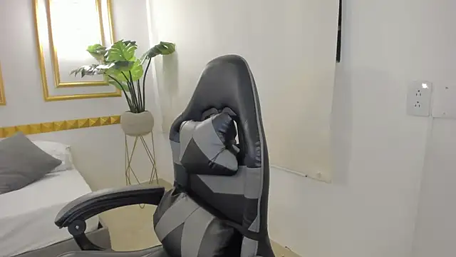 celeste_hatman webcam