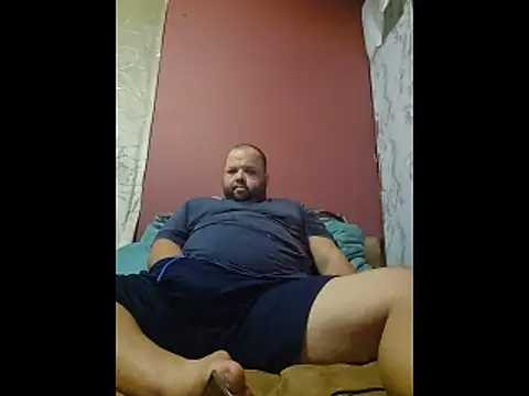 Strongbutgentle36 webcam