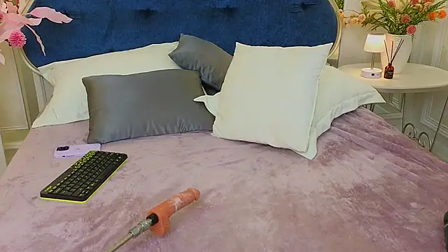 ariana_petite (F young) - use fuck machine🔥