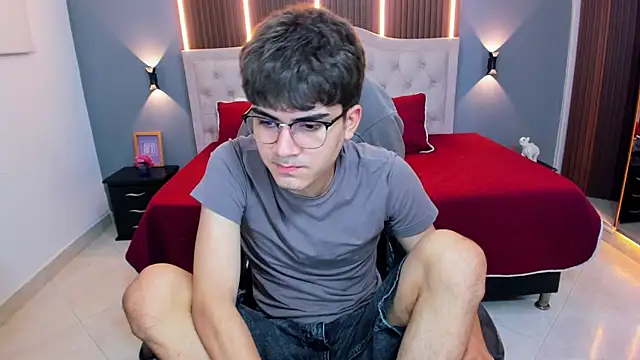 Tommy18__ webcam